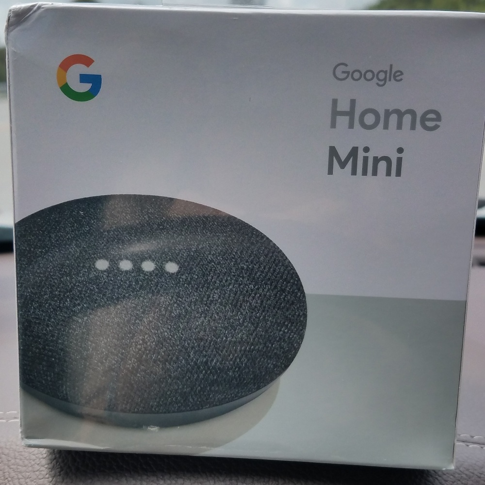 Google Home Mini - Picture 3 of 3